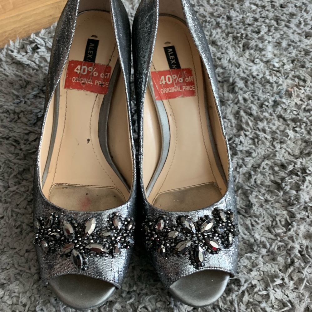 Alex Marie size 8 heels
